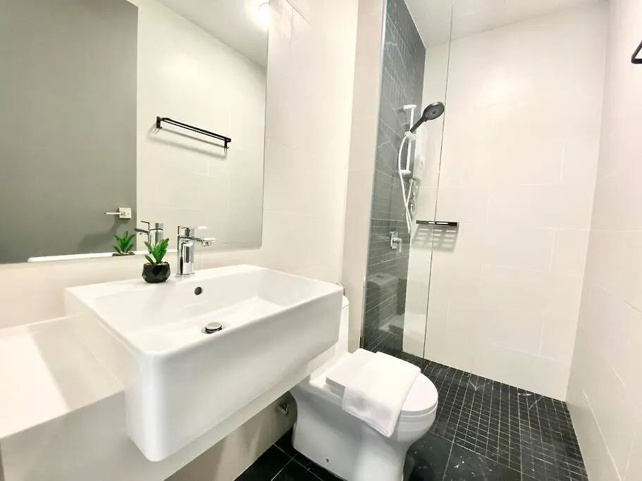 Lejlighed Beacon Executive Suites #Elegant #Skypool #Georgetown #4Pax #2Br 2Bath #1Queen 2Single #Quality Well Maintained #Private Superhost