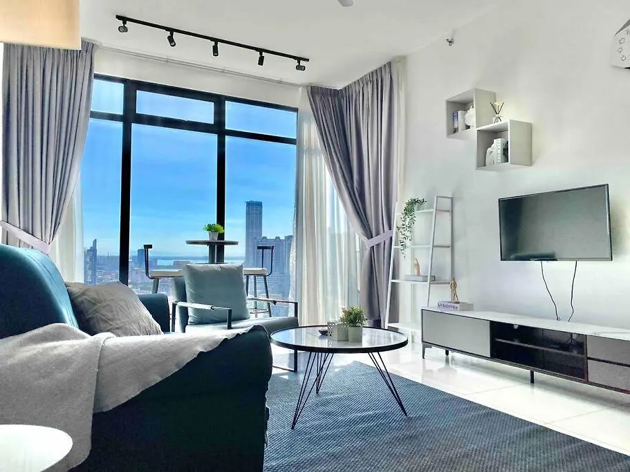 Beacon Executive Suites #Elegant #Skypool #Georgetown #4Pax #2Br 2Bath #1Queen 2Single #Quality Well Maintained #Private Superhost Apartment